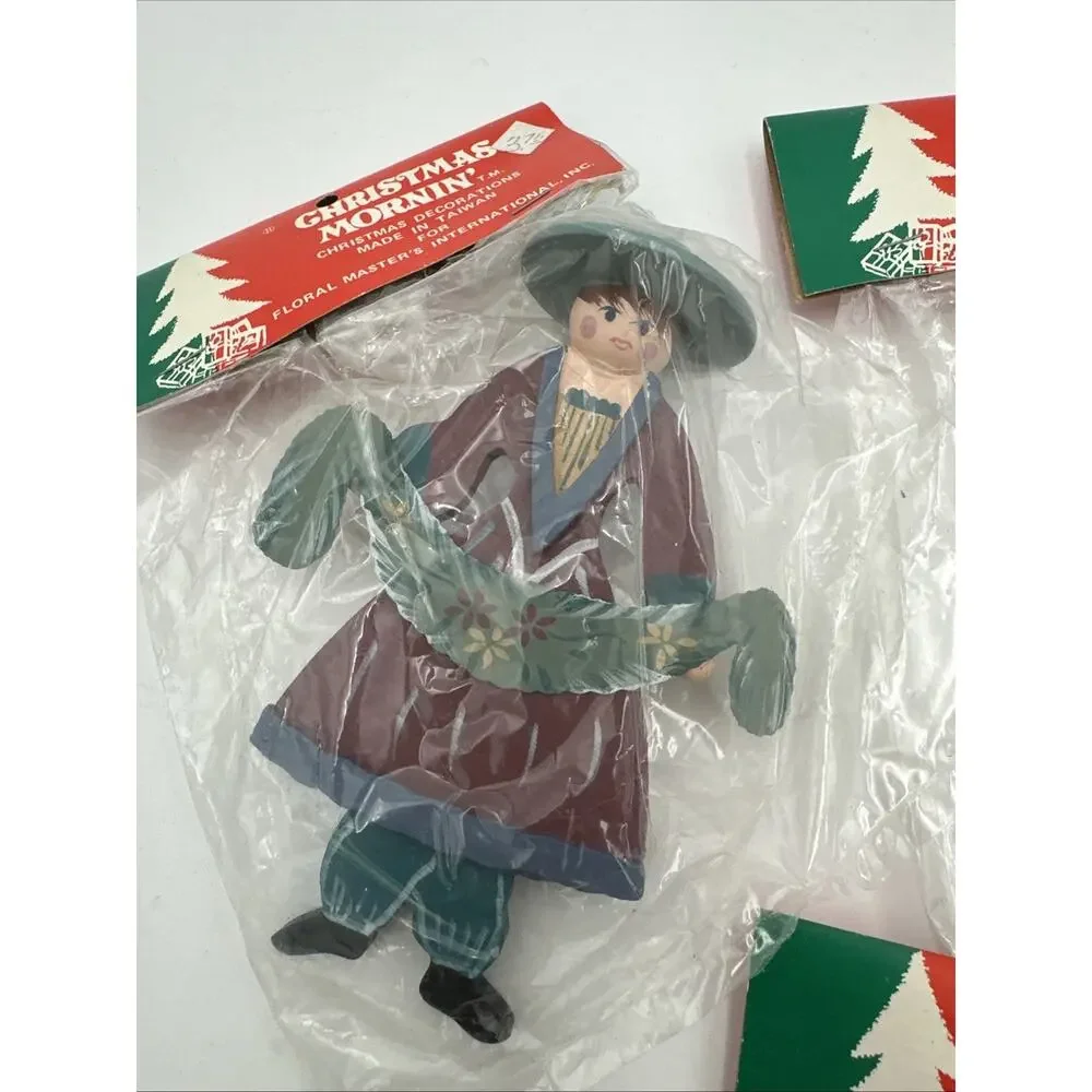 5 Christmas Carolers Ornaments Wood Made in Taiwan
